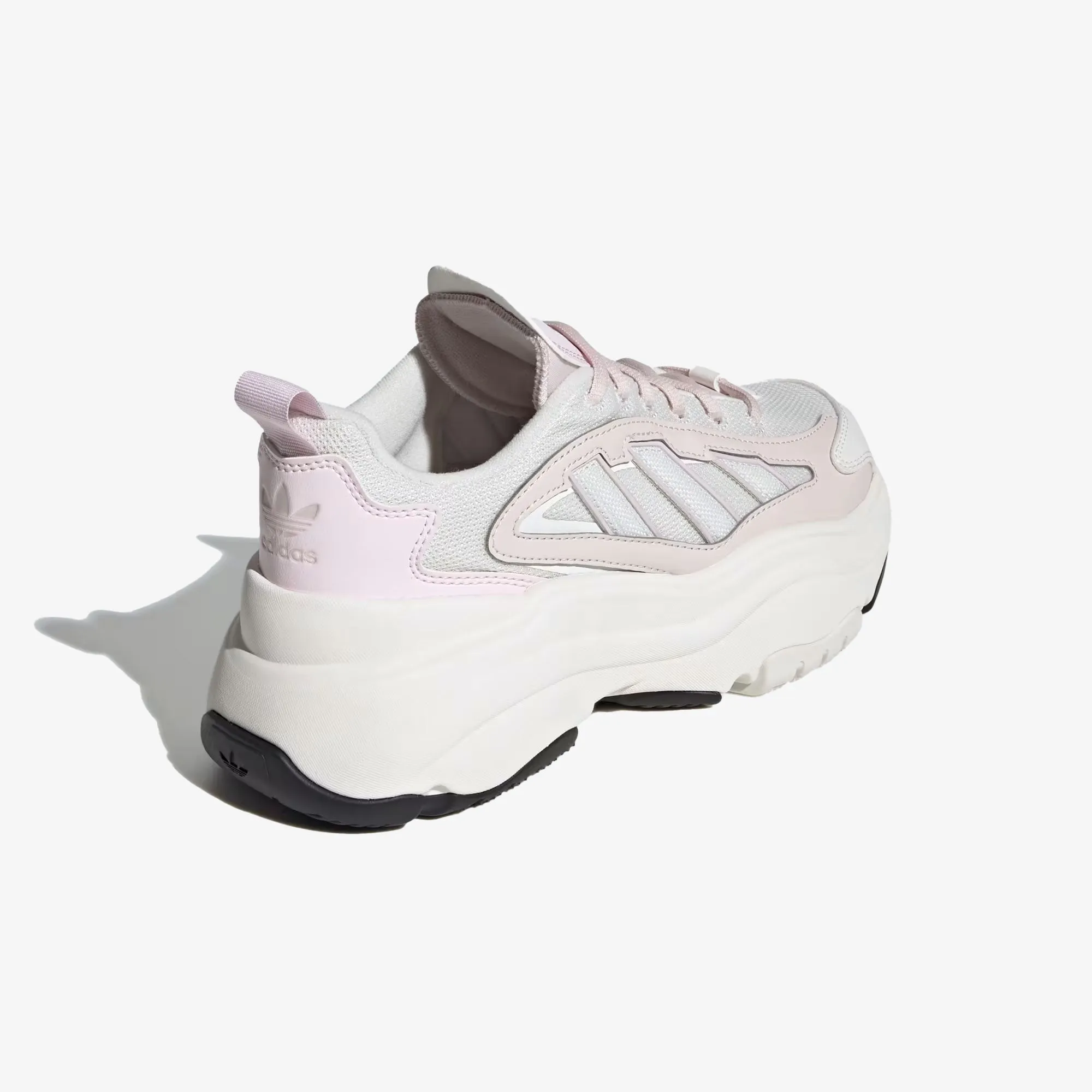 Adidas Originals | WMN'S OZGAIA  { CLOUD WHITE/OFF WHITE/ALMOST PINK