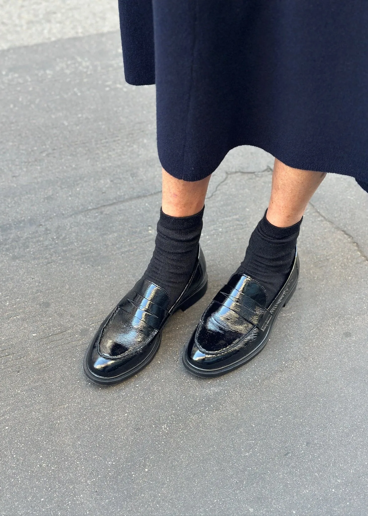 AMINA LOAFER LEATHER | BLACK PATENT