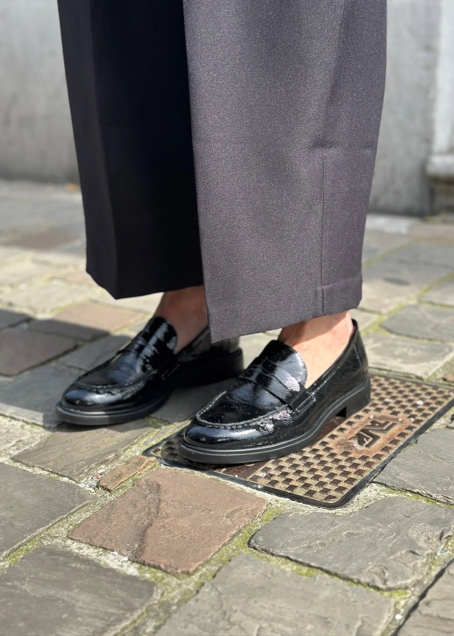 AMINA LOAFER LEATHER | BLACK PATENT