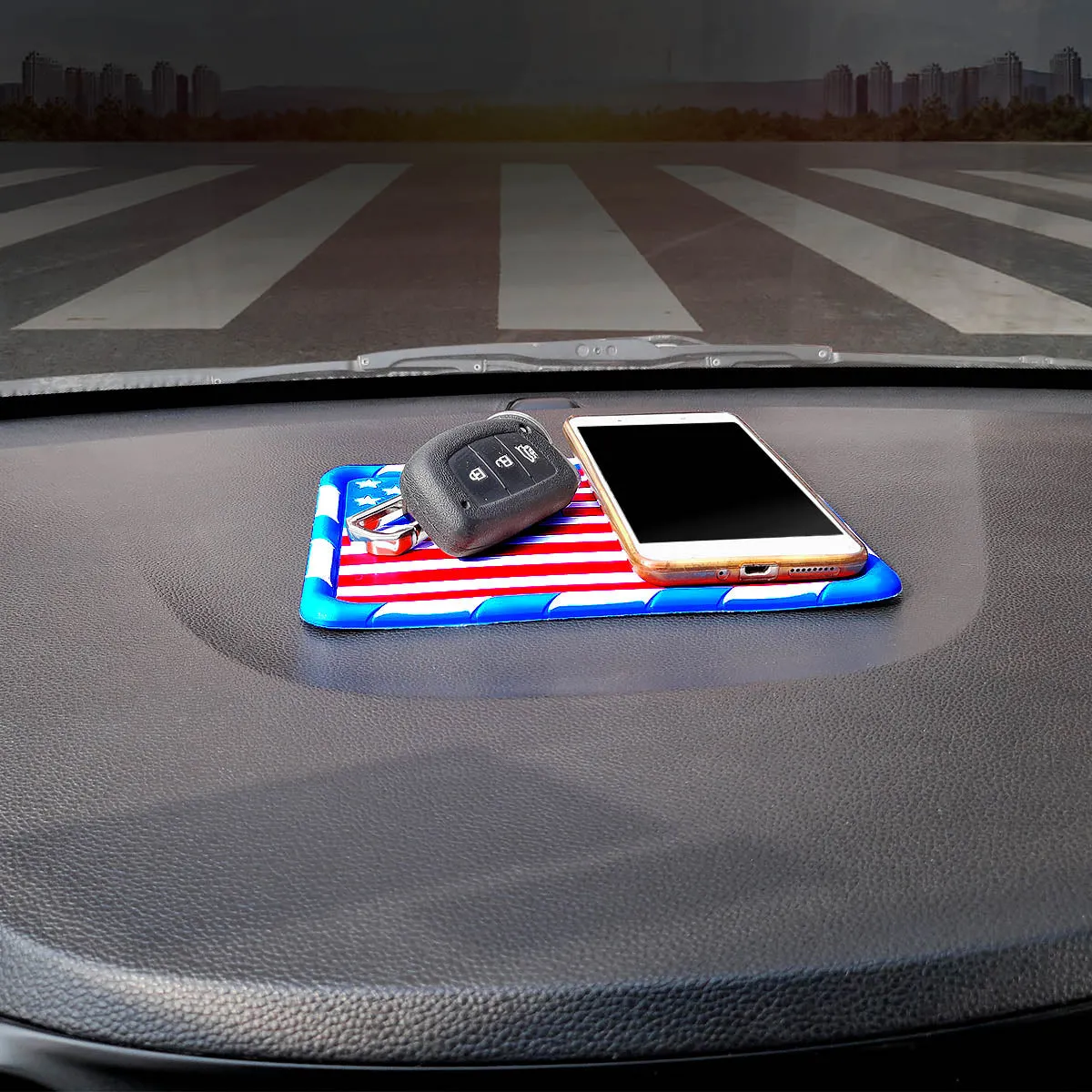 Anti Slip Mat for Car Dasboard, Anti Skid & Non Slip Pad, Multipurpose Mats Use for All Cars, Office, Home, Kitchen, Desk & Table, US Flag Design, 1 Piece (Small Size 18 x 13 cm)