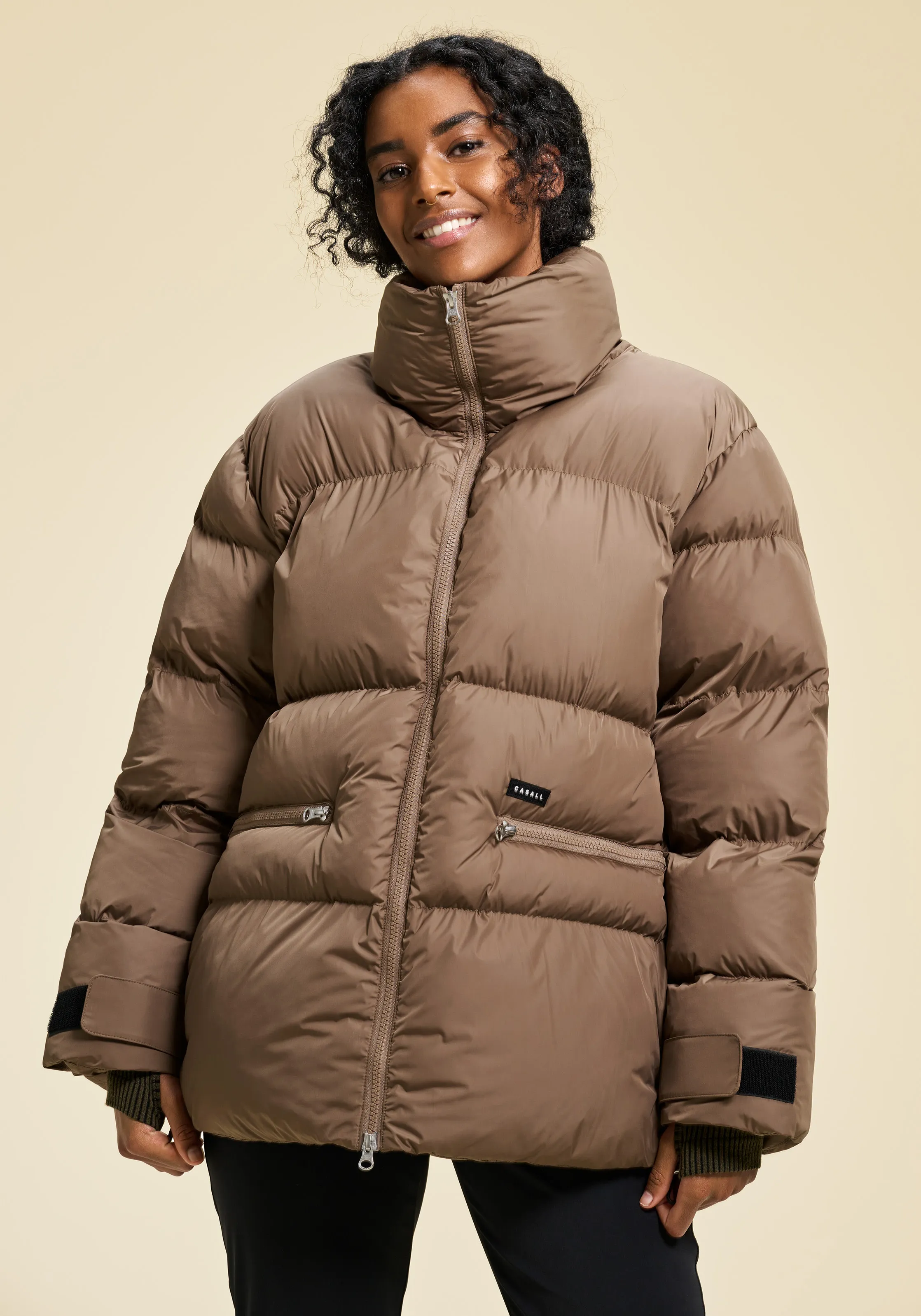 Casall Women&#x27;s Hero Puffer Jacket Taupe Brown | Buy Casall Women&#x27;s Hero Puffer Jacket Taupe Brown here | Outnorth