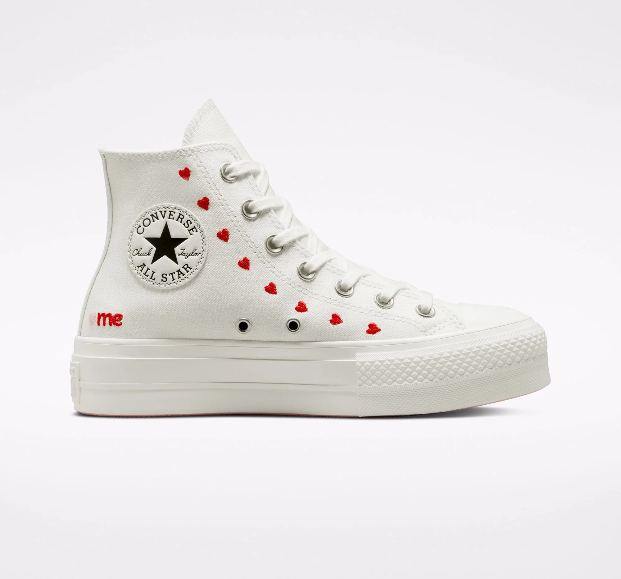 Chuck Taylor All Star Lift Embroidered Hearts