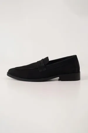 CLASSIC LEATHER LOAFERS