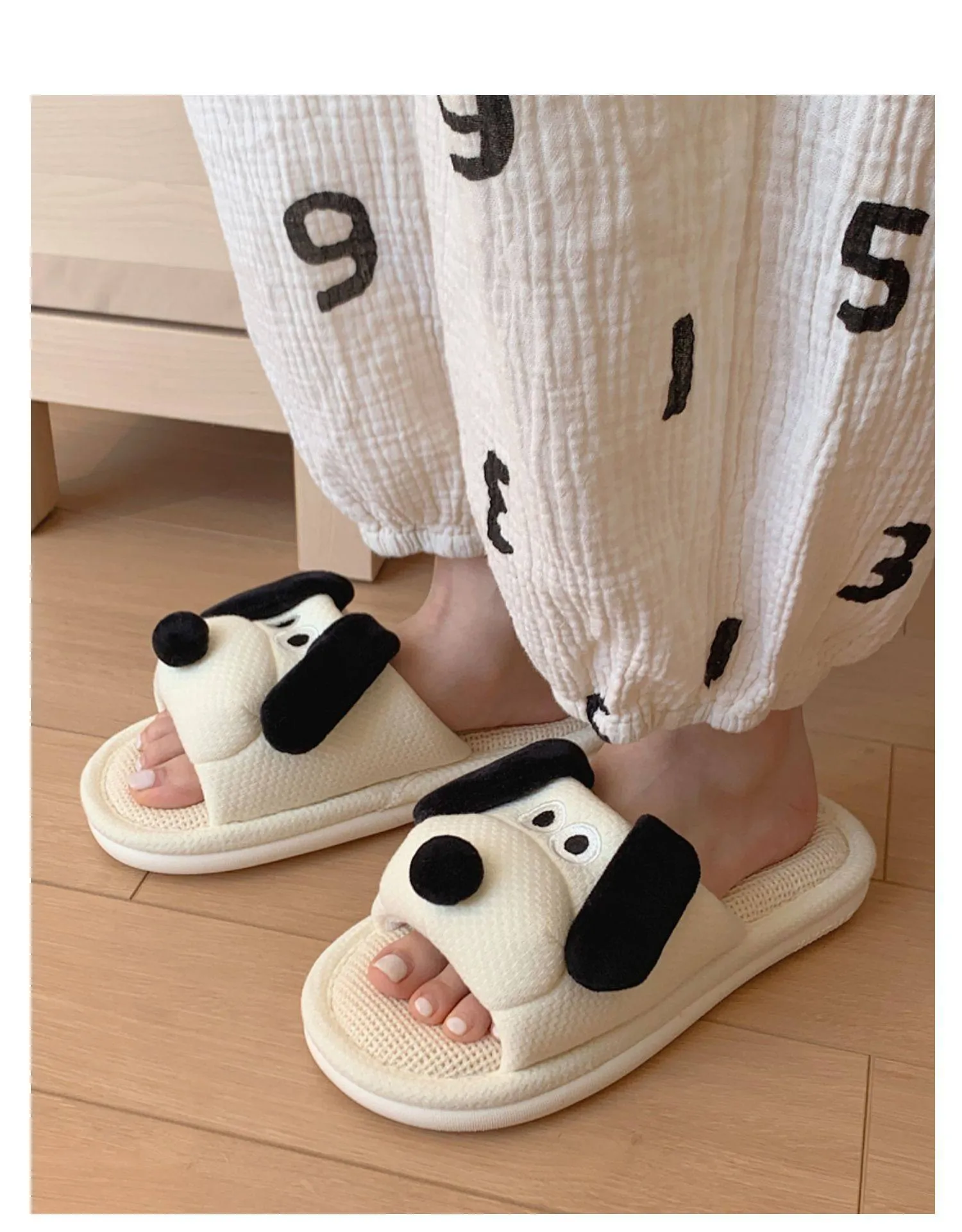 Cozy Gromit Lounge Slippers