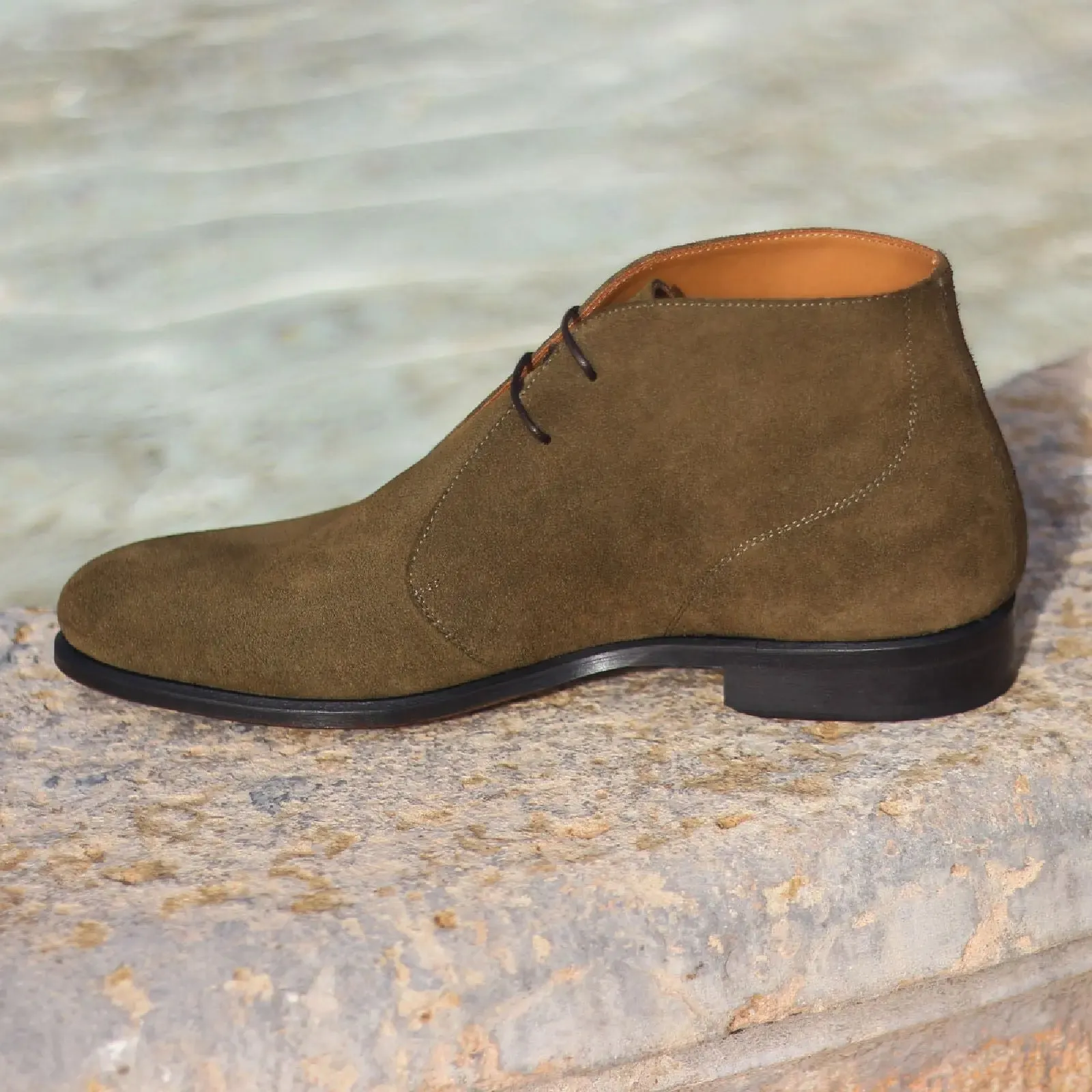 DapperFam Vivace in Khaki Men's Lux Suede Chukka