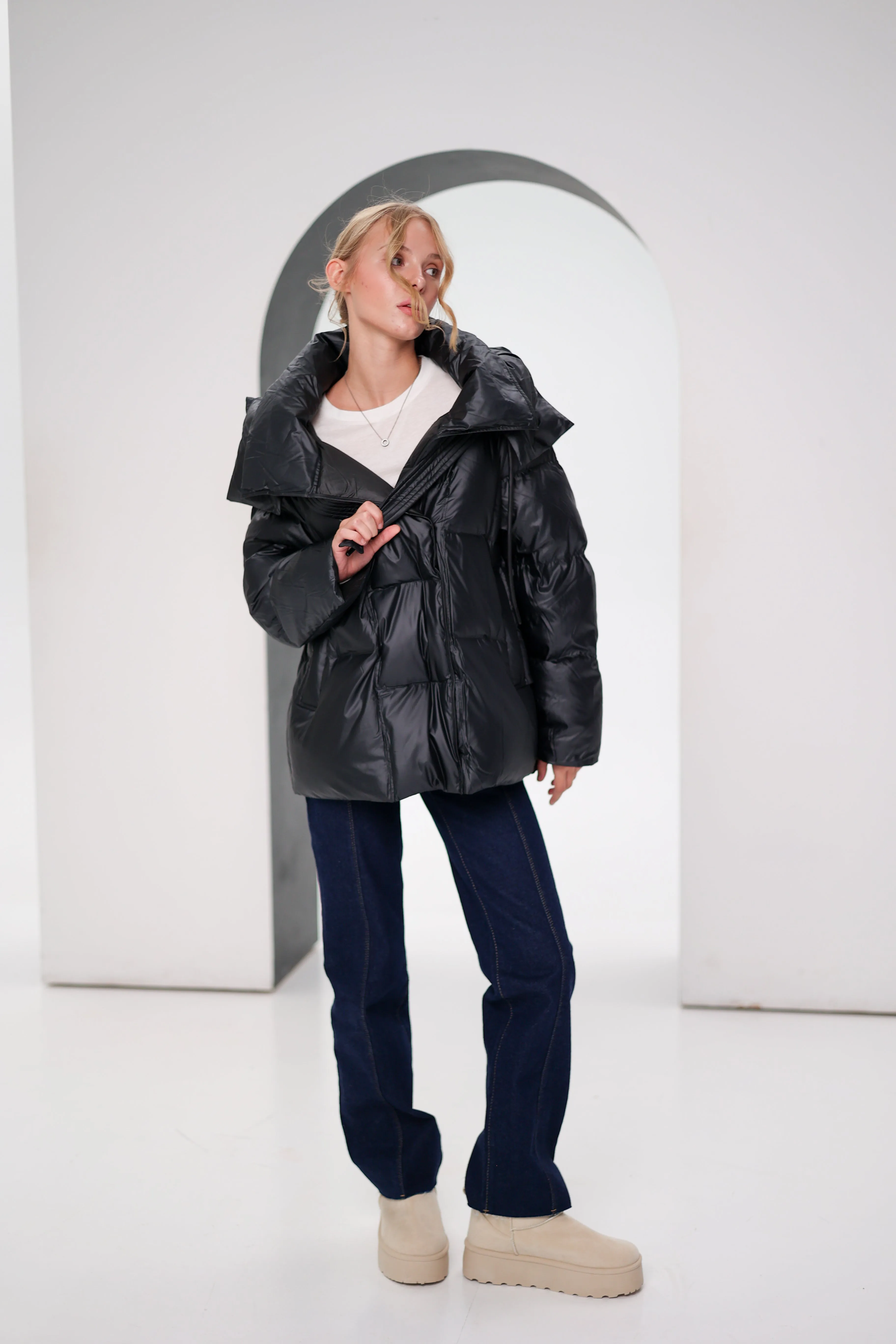 FeatherLite Relaxed Down Puffer in Black