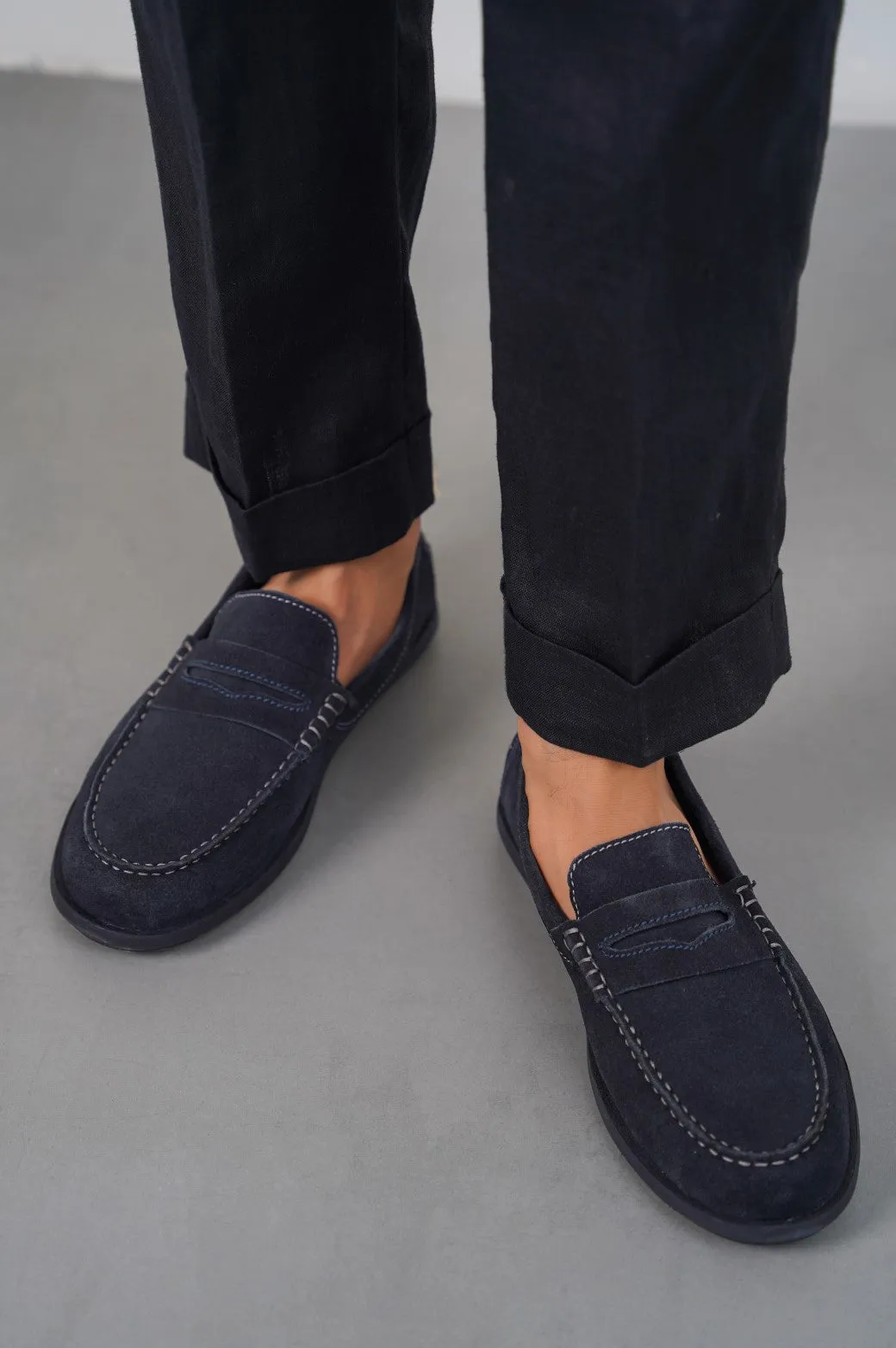 LIGHTWEIGHT SUEDE LOAFERS