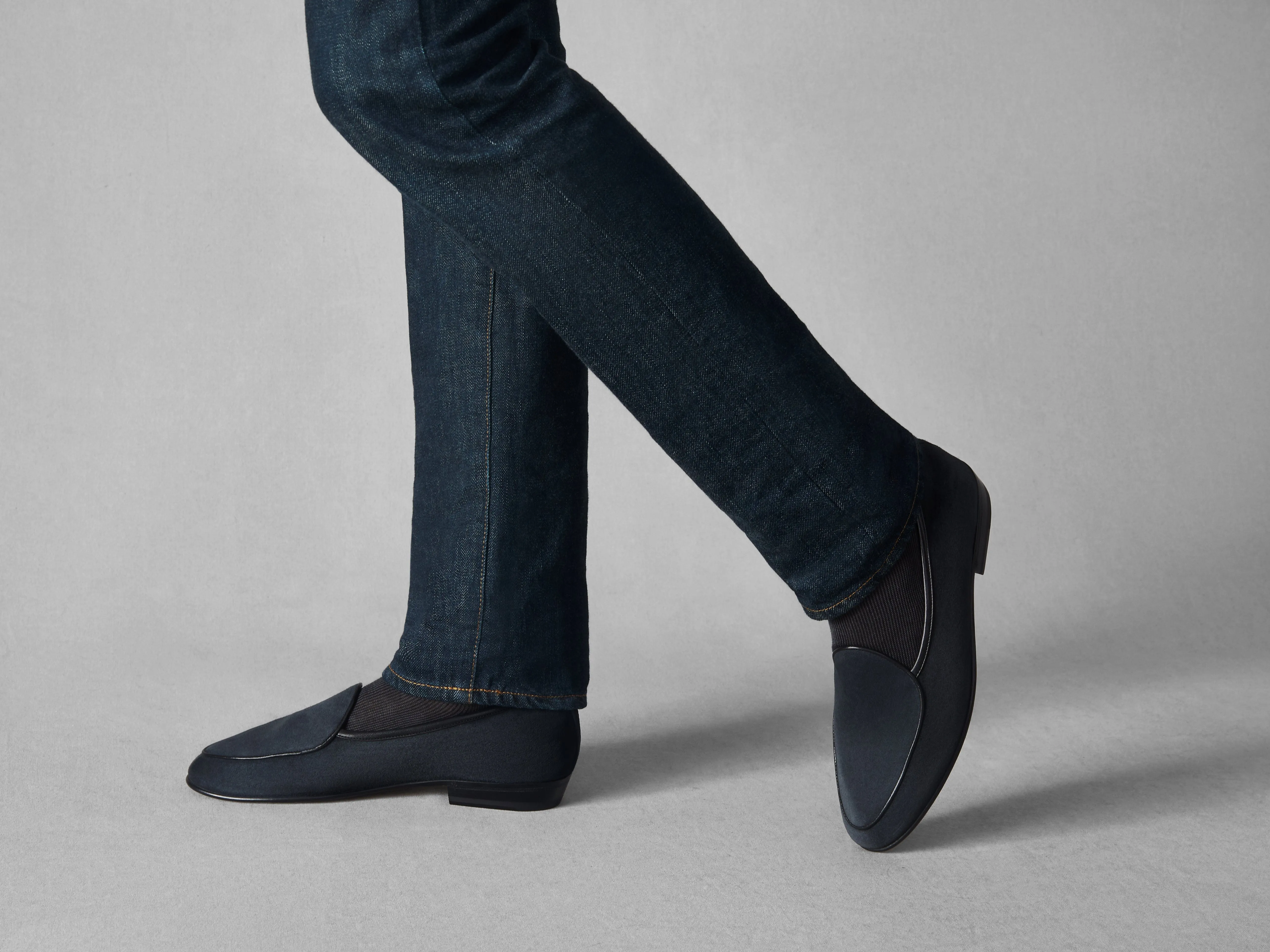 Sagan Classic Loafers in Midnight Navy Asteria Suede