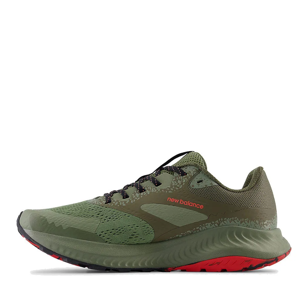 Scarpe Uomo NEW BALANCE Sneakers Trail DynaSoft Nitrel V5 colore Dark Olivine e Dark Camo