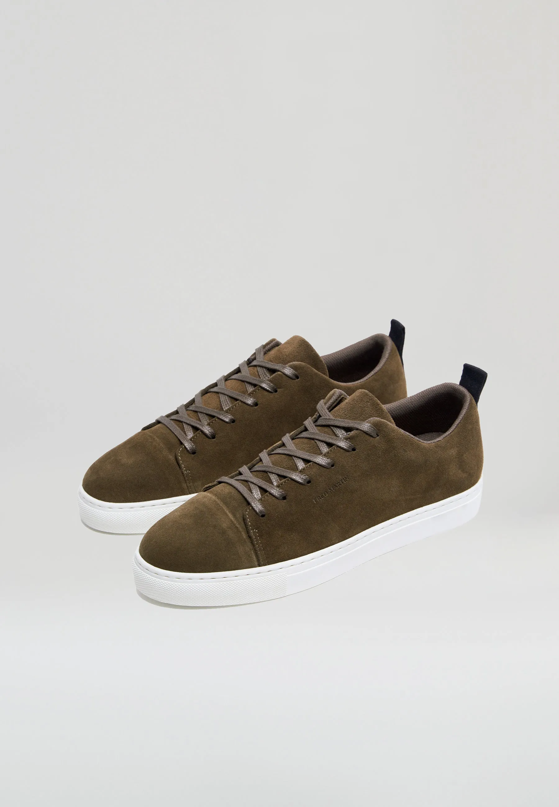 Sneakers - Classic Valetta Khaki Suede