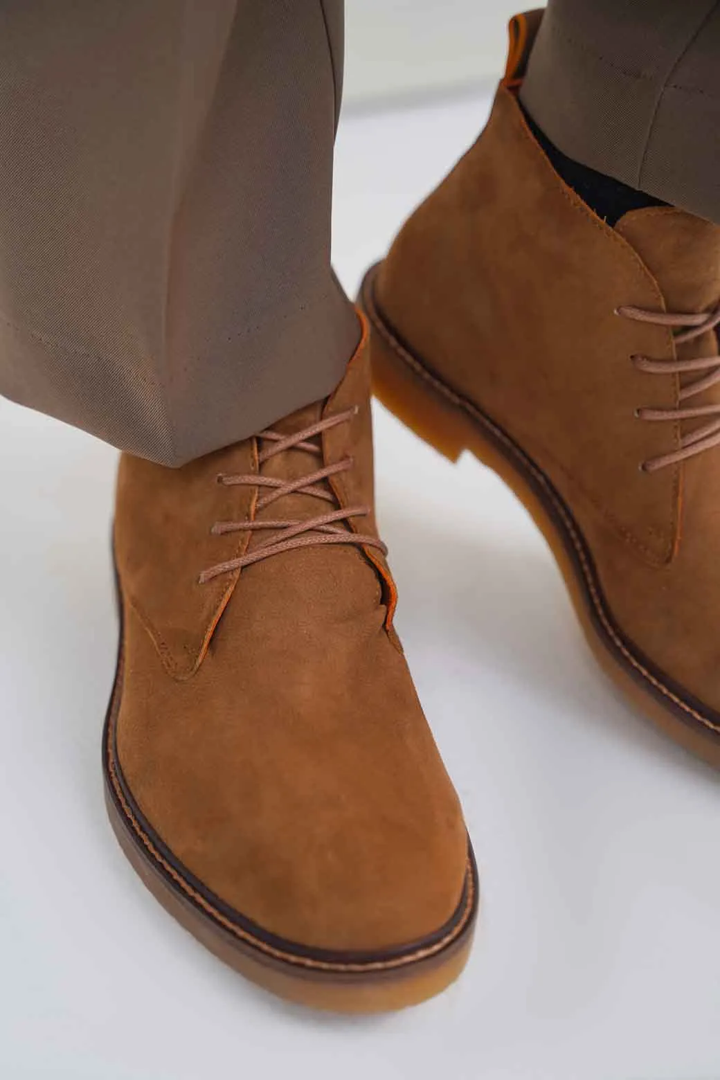 SUEDE CHUKKA BOOTS