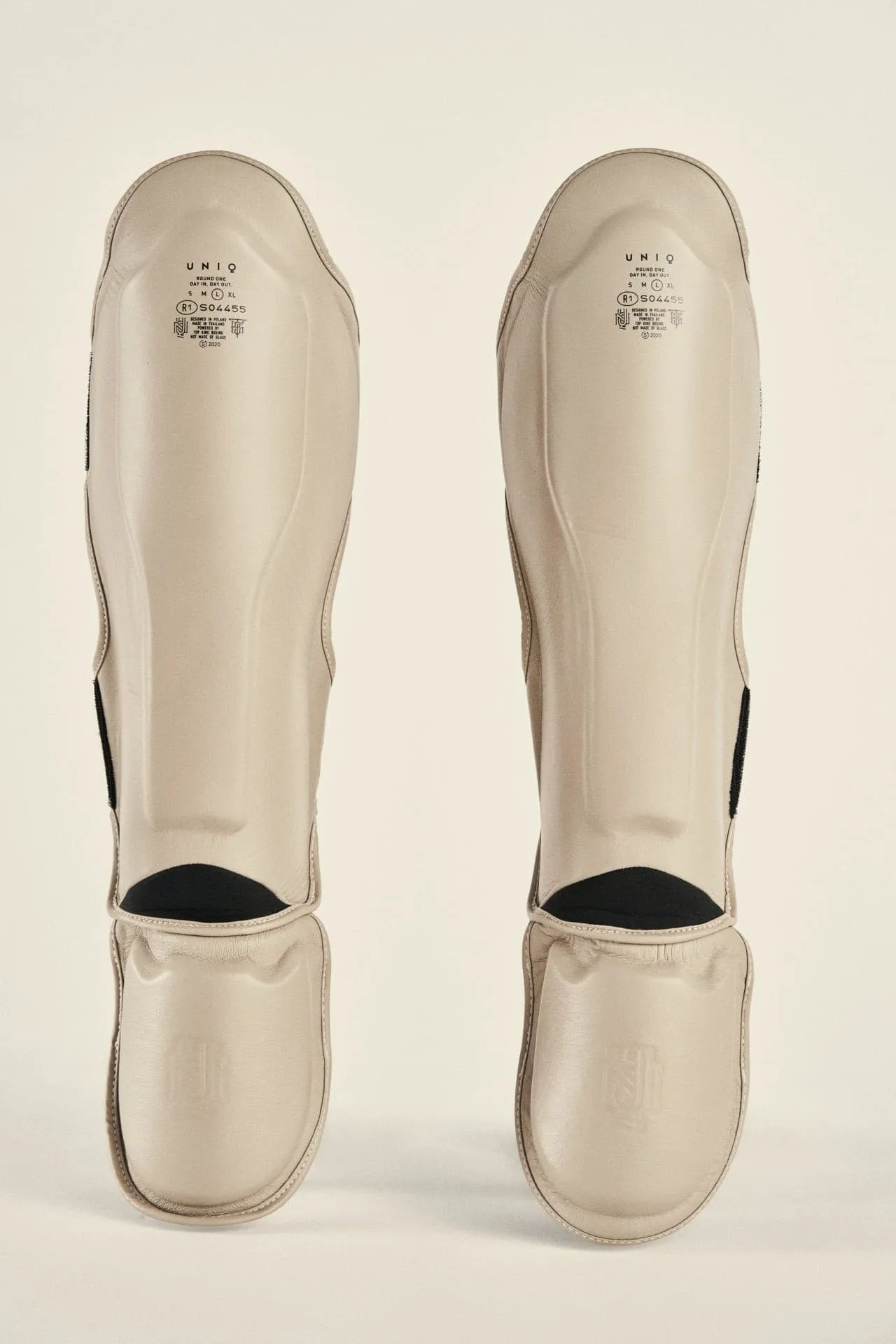 UNIQ SHIN GUARDS CLASSIC BEIGE