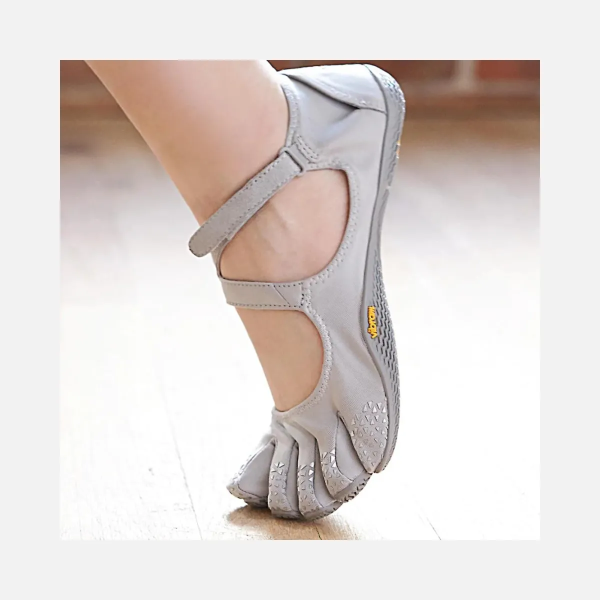 Vibram V-Soul Women's yoga & pilates shoes - Silver