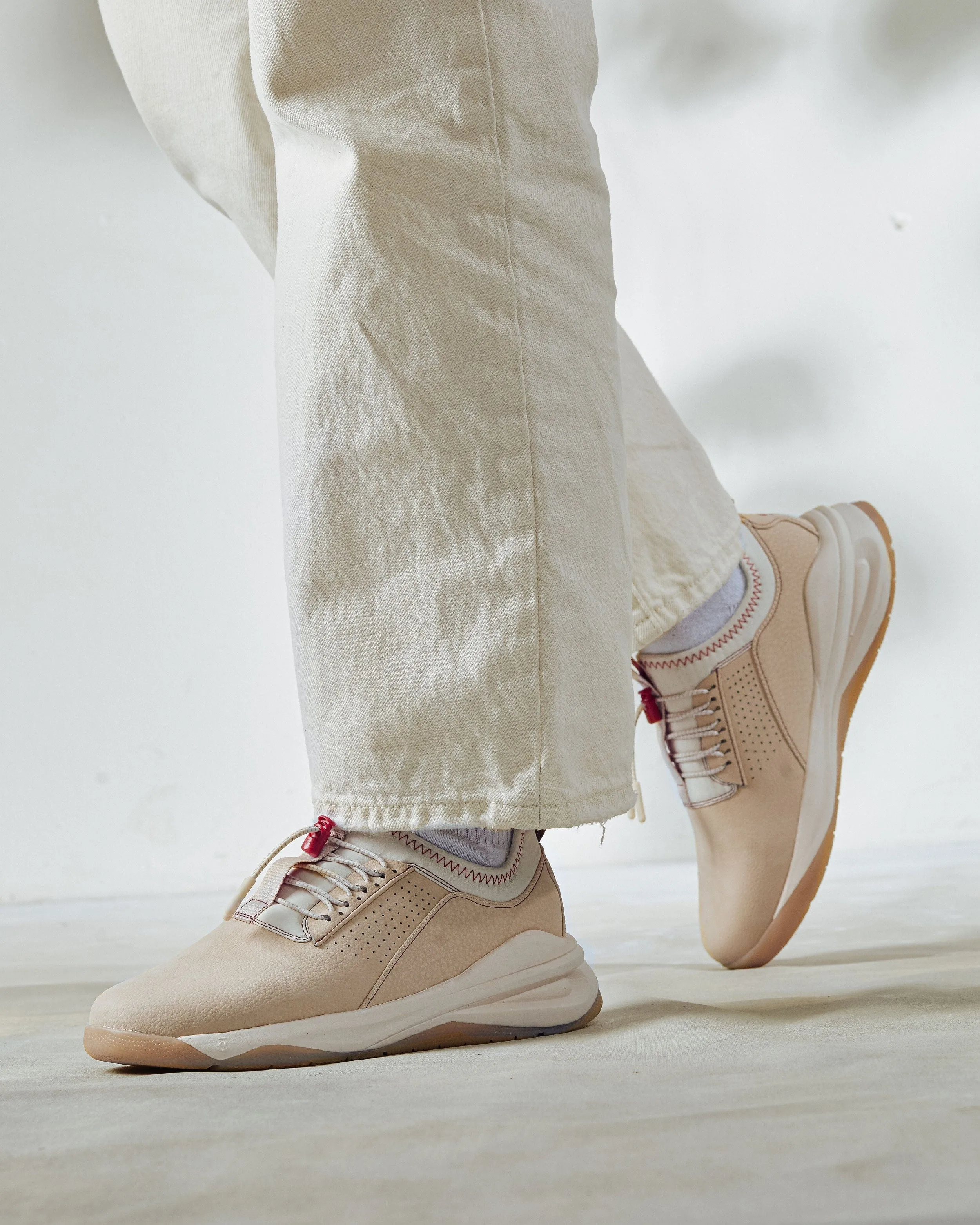 Women's Classic - Vintage Tan / Sand